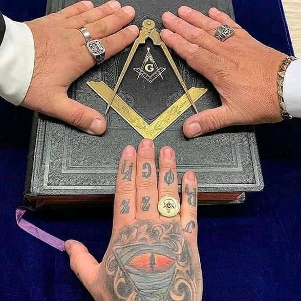 How to Join the Illuminati Secret Society for money, Wealth and Powers in Montreal, Canada